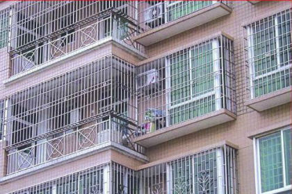 老师傅告诉你,阳台防盗网用铝合金还是不锈钢好?